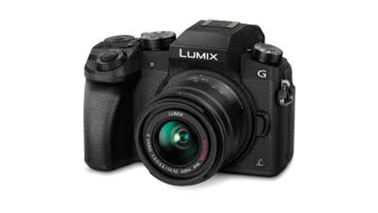 Panasonic Lumix DMC-G7 Mirrorless Micro Four Thirds Digital Camera